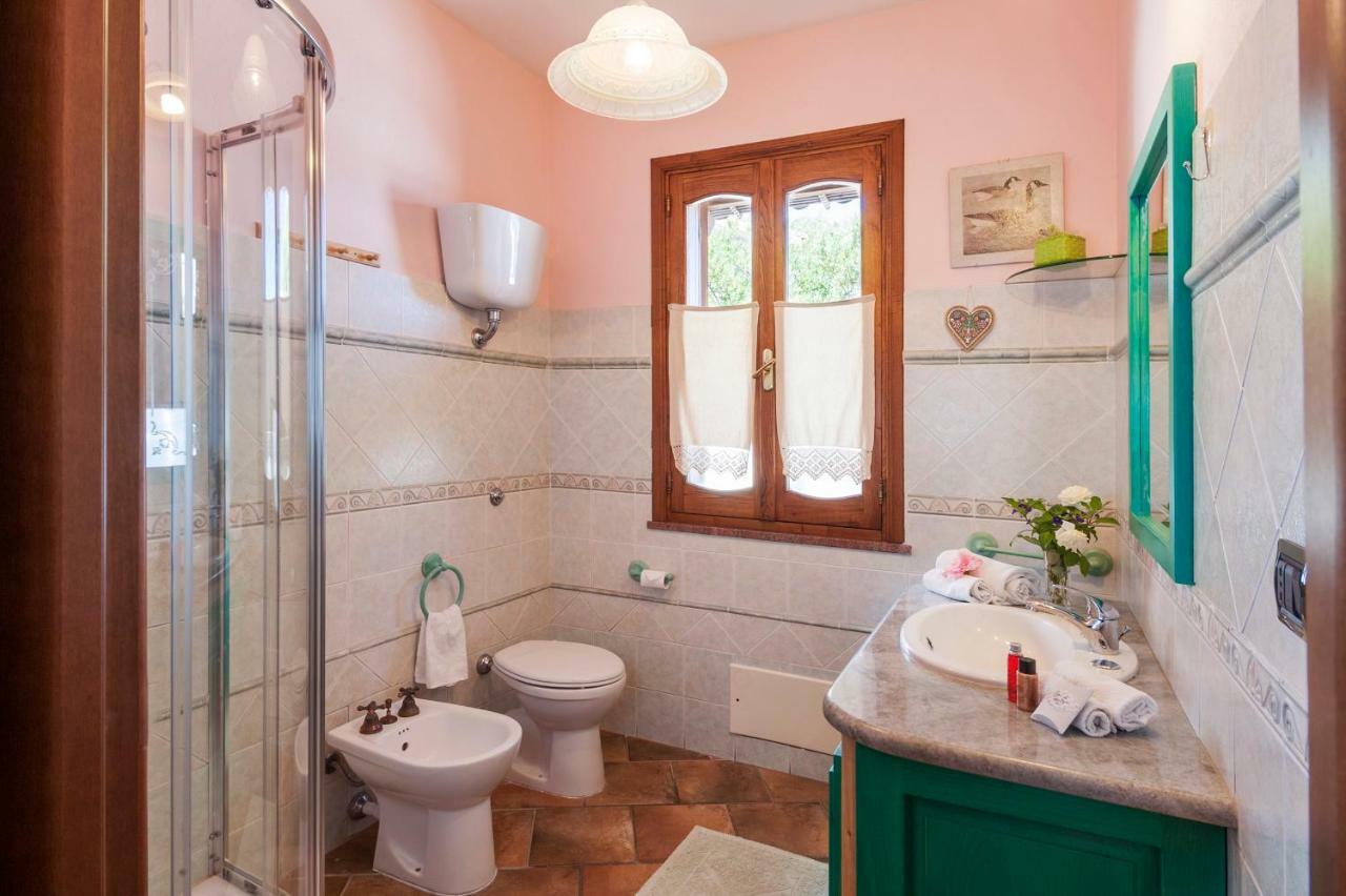 Le Quattro Mura Bed & Breakfast Pula Luaran gambar