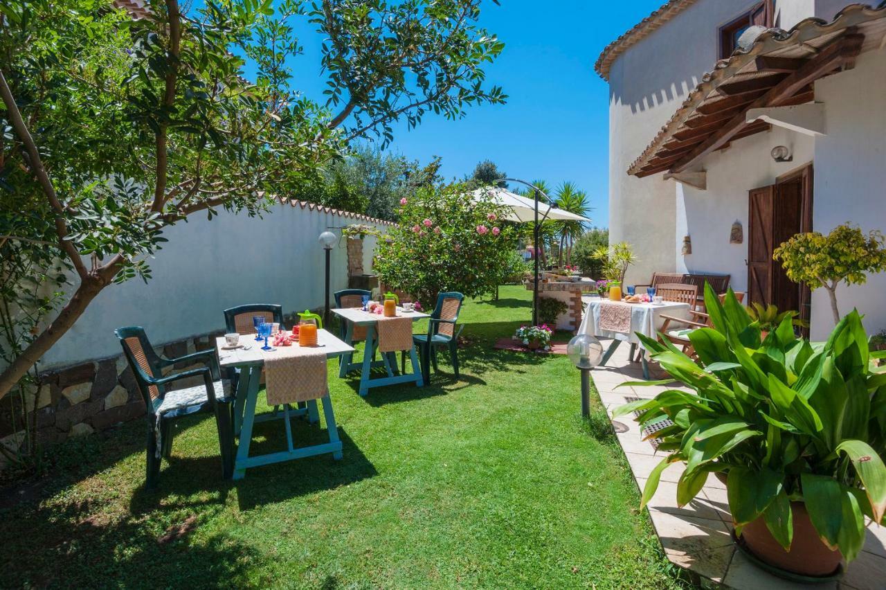 Le Quattro Mura Bed & Breakfast Pula Luaran gambar