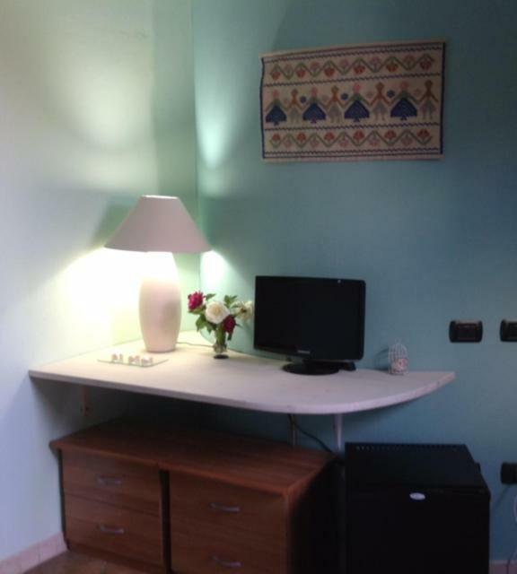 Le Quattro Mura Bed & Breakfast Pula Luaran gambar